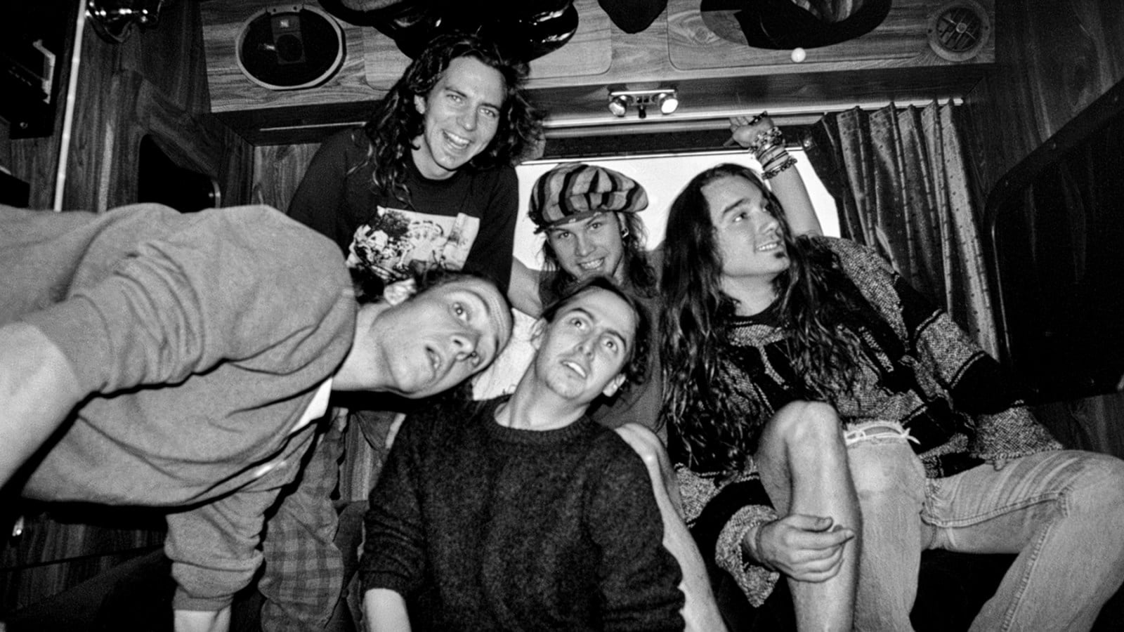 Jeff Ament fala sobre o passado do PJ e o novo baterista no livro Since Forever